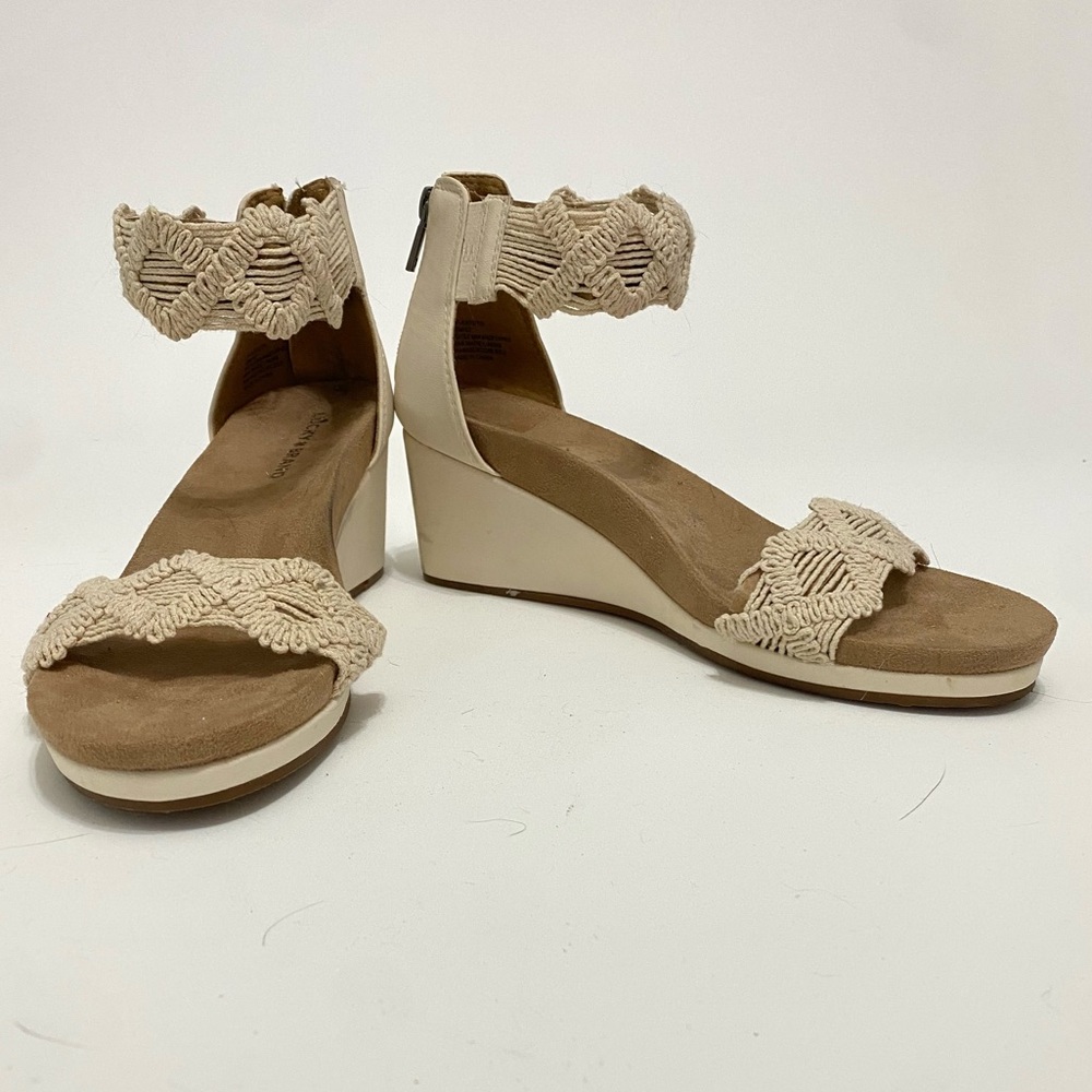 Lucky Brand 10 Macrame Wedges